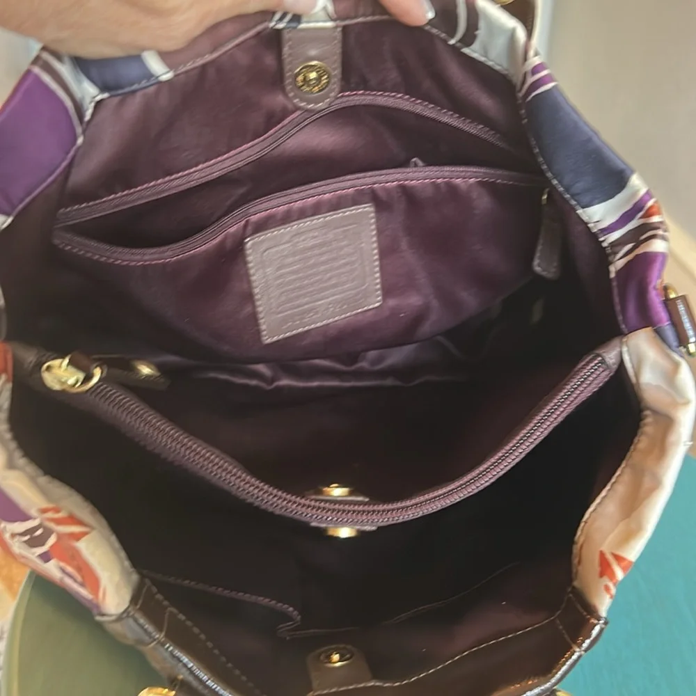 013 Coach Ashley Signature Satchel - Picture 7 of 10